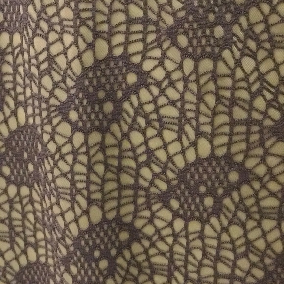 Gray lace crochet skirt - Picture 3 of 4